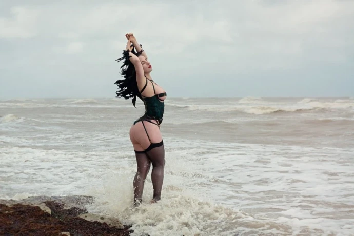 Elettra Arazatah — 12 / 14