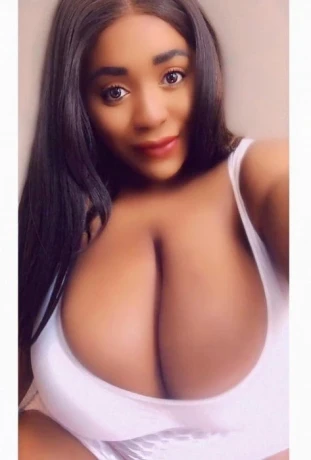 Creamy Monique — 2 / 3