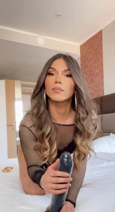 Daniela — 6 / 9