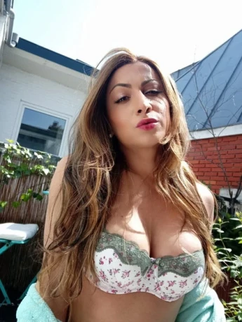 Ts Eva Evans — 7 / 21