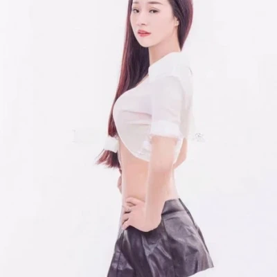 Jenny, Escort, Schoten