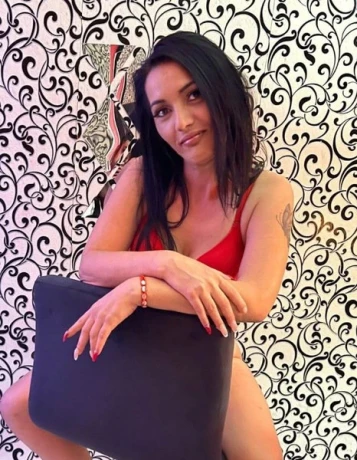 Vanessa Im Saunaclub Amore — 2 / 3