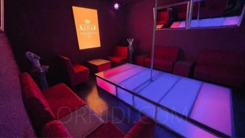 Royal Eros — 7 / 9