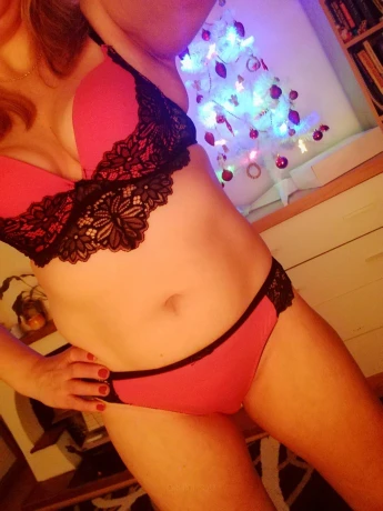 Classy Hotwife — 13 / 17