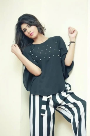 Anika Indian Model — 2 / 3