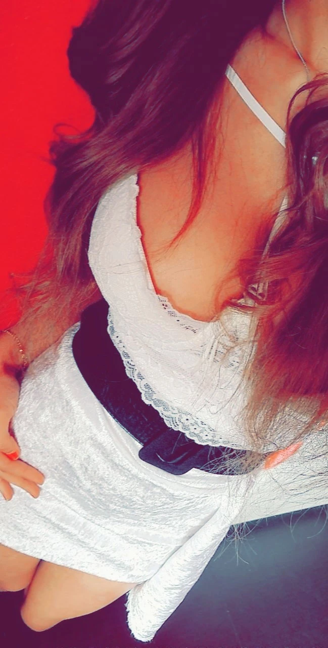 Laura265 — 12 / 25