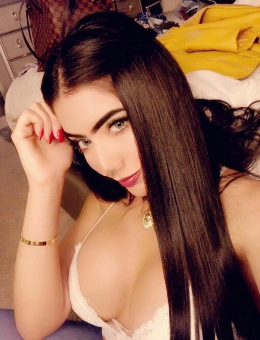 Jade, Escort, Manama