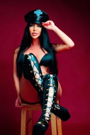 Jasmine Dominatrix — 1 / 10