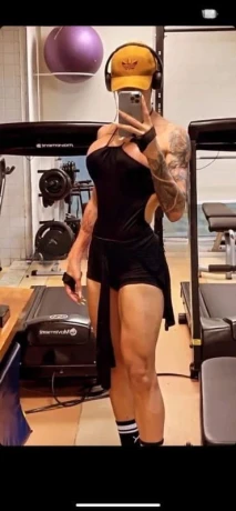 Bianca Andrade — 7 / 12