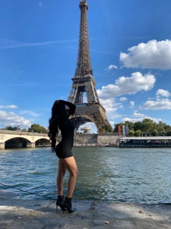 Sophia Oliver — 8 / 10