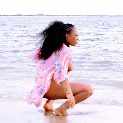 Nina, Escort, Salalah