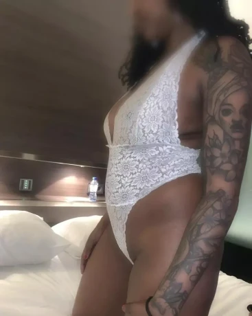 Ebony Beschikbaar Voor Escort — 3 / 5