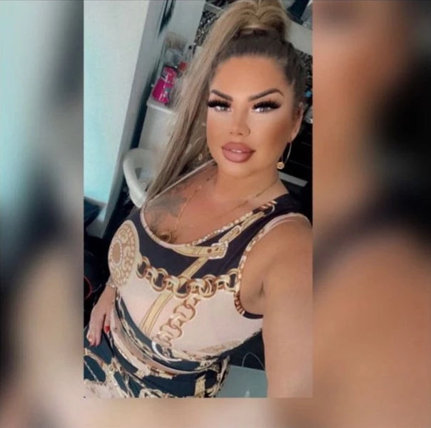 Latifa — 11 / 24