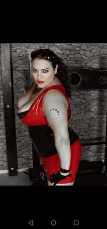 Lady Aradia — 1 / 20