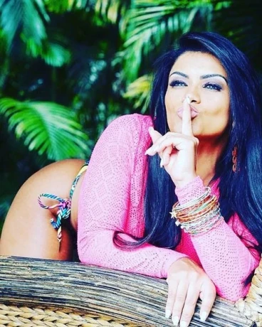 Michelly — 10 / 14