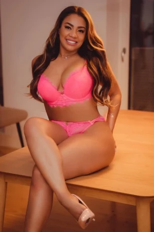 Emanuelle — 4 / 11