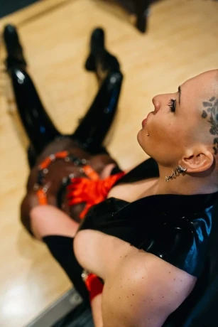 Julianna1 — 6 / 13