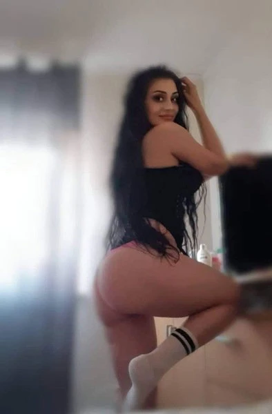 Sisi — 6 / 8