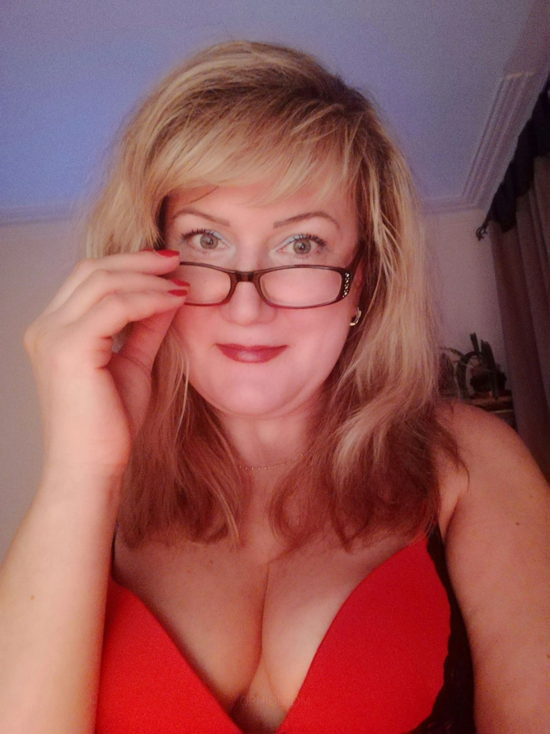 Classy Hotwife — 12 / 17