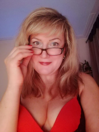 Classy Hotwife — 12 / 17