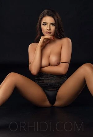 Elena — 3 / 11