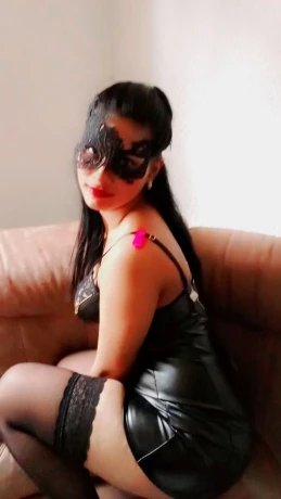 Young Hot Viki — 9 / 11