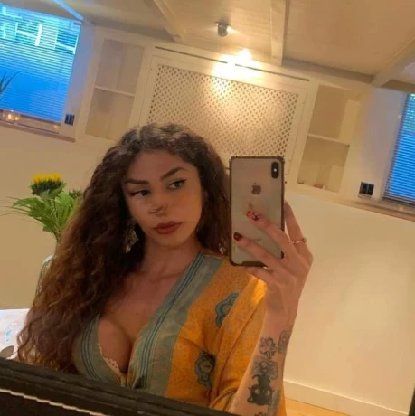 Eduarda Ts — 2 / 11