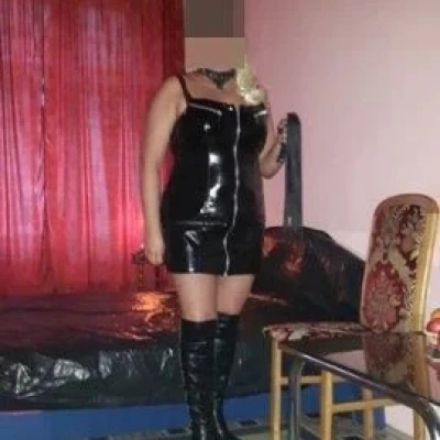 Madam Soňa, Escort, Prague