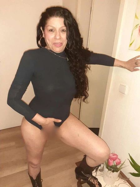 Zuzane, Escort, Chemnitz