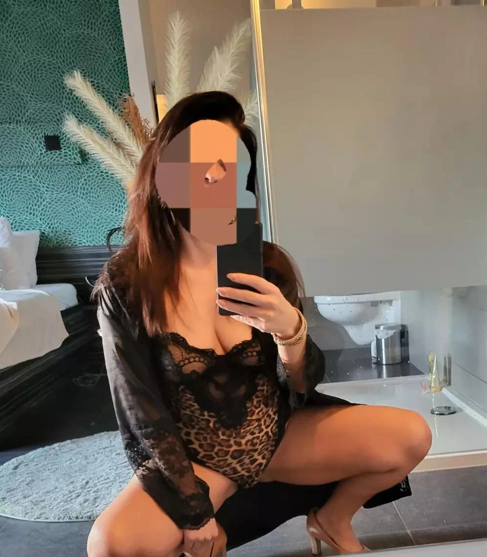 Speelse Vlaamse Leen, Escort, Maastricht