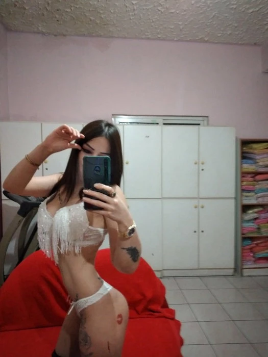 Linda — 2 / 3
