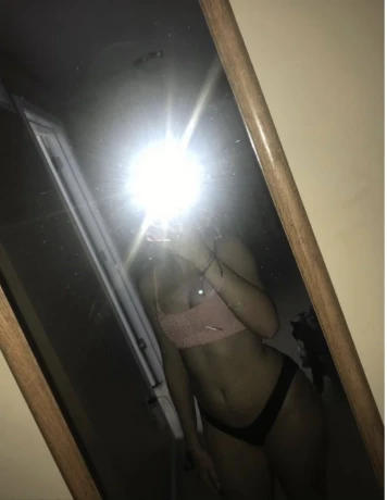 Geile Aaliah Nur Autohaushotel Treffen — 1 / 3