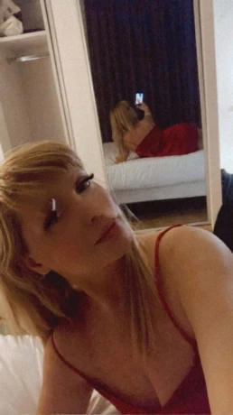 Bonnie Superstar — 2 / 3