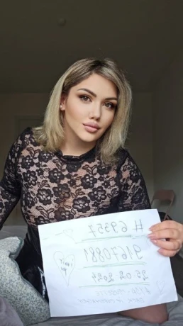 .GFE. I Love Kissing & Hugs København NV — 3 / 20