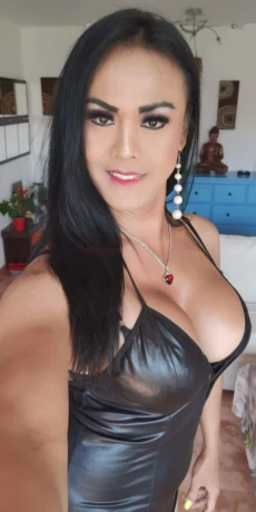 TS Tiara — 10 / 12