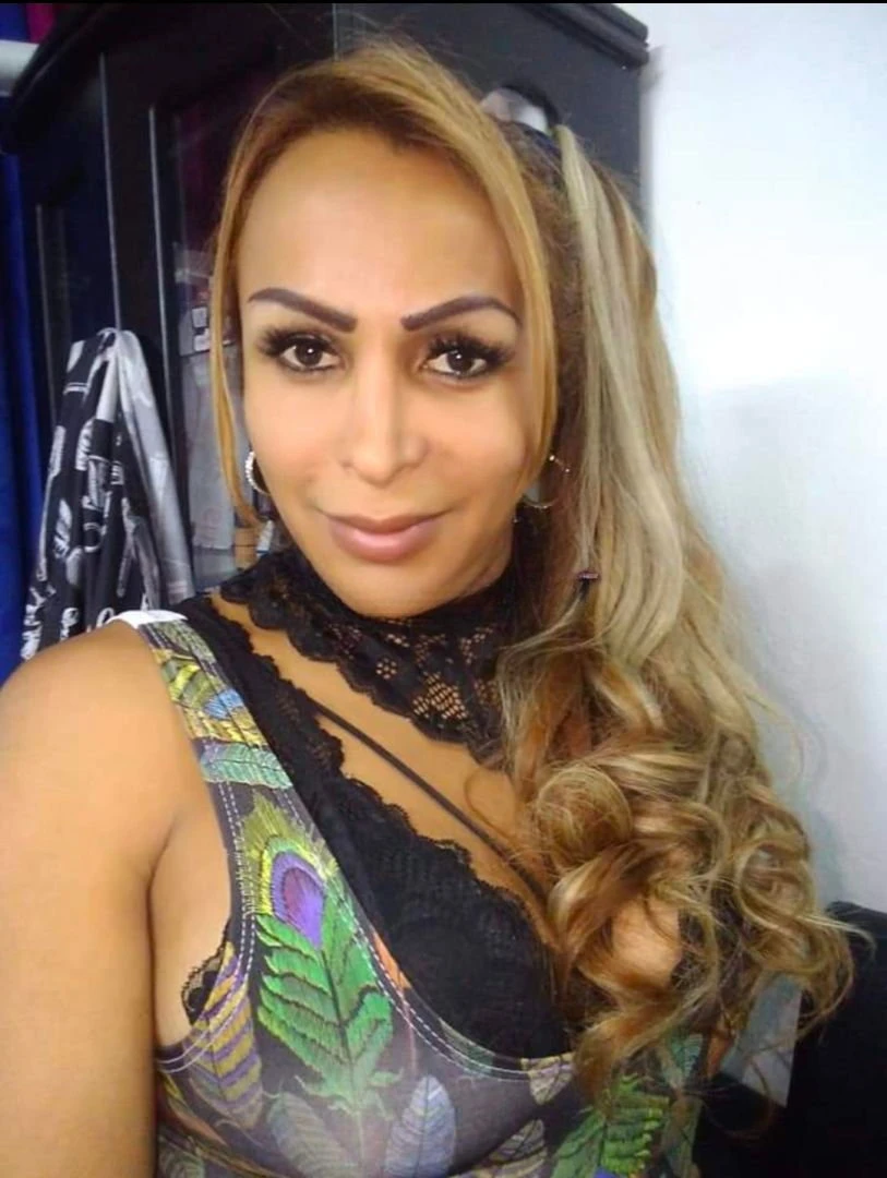 Bela, Escort, Romorantin-Lanthenay