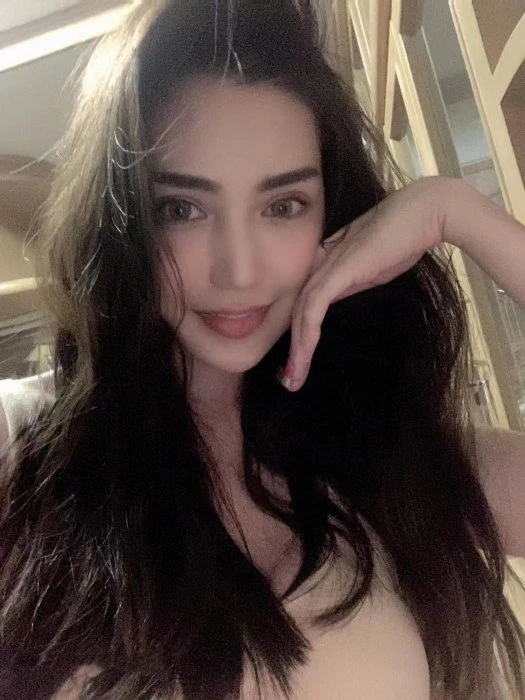 Dora — 3 / 8