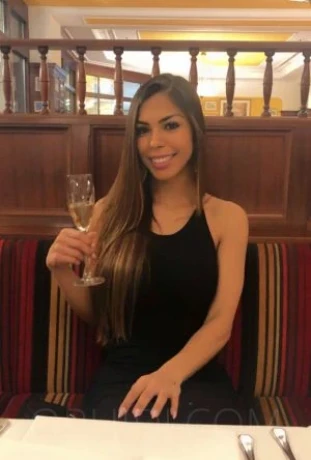 Paola — 7 / 9