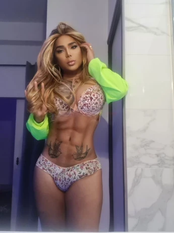 Chloe et Andrea — 9 / 12