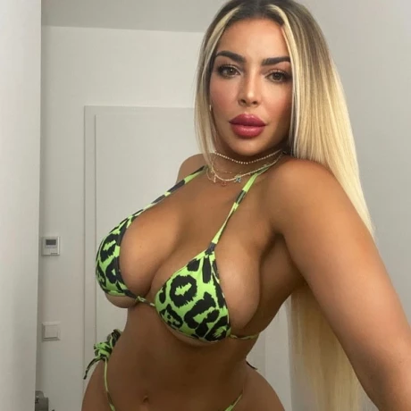 Chantal Heisse Latina — 12 / 16