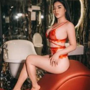 Keaw, Escort, Dubai