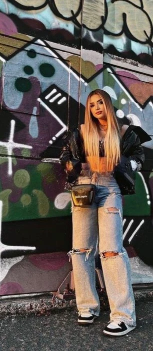Vika — 4 / 5