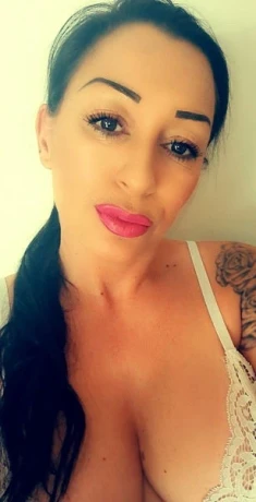 Curvy Sunny — 16 / 17