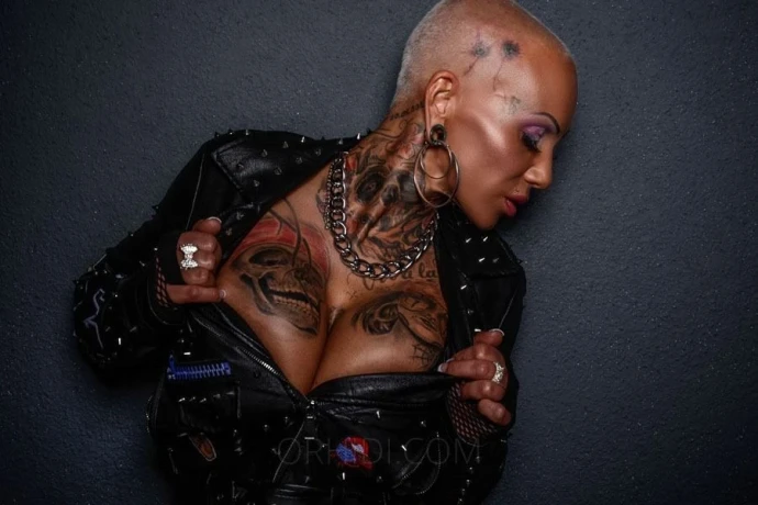 P*rnostar KITTY CORE — 13 / 24