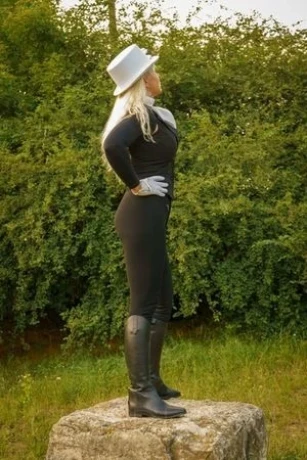 Lady Cora heute ab 17h in der Passion Factory — 6 / 20