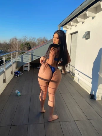 TS Vanessa — 22 / 24