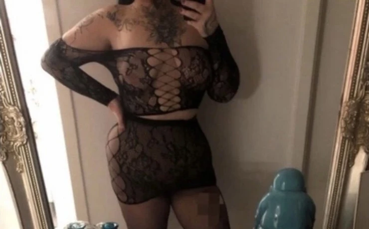 Elena Hotxx — 15 / 20