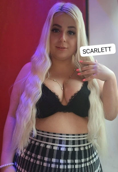 Scarlett — 2 / 5