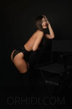 Kaskade Massagestudio - prof. Nuru-Anwendungen — 14 / 24