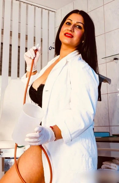 An*l L*der + Bizarr Karina im Vögelnest, Escort, Karlsruhe